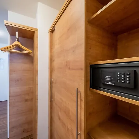 Διαμέρισμα 113 *